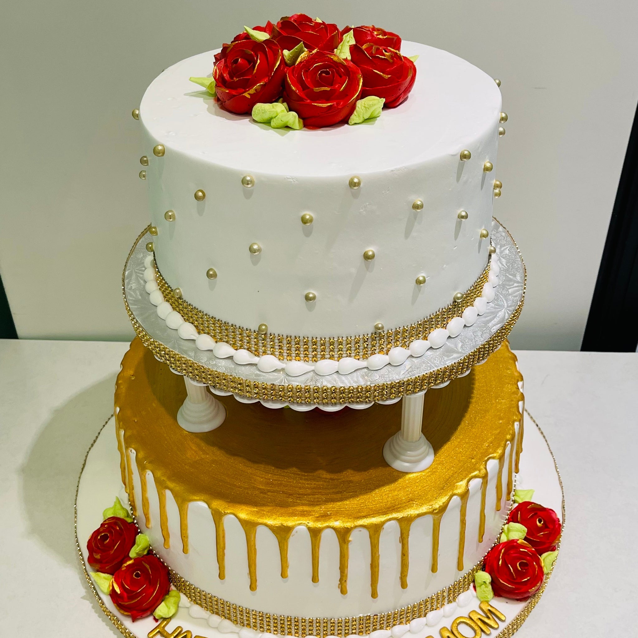 MOMMY GOLD TIERED CREAM CAKE