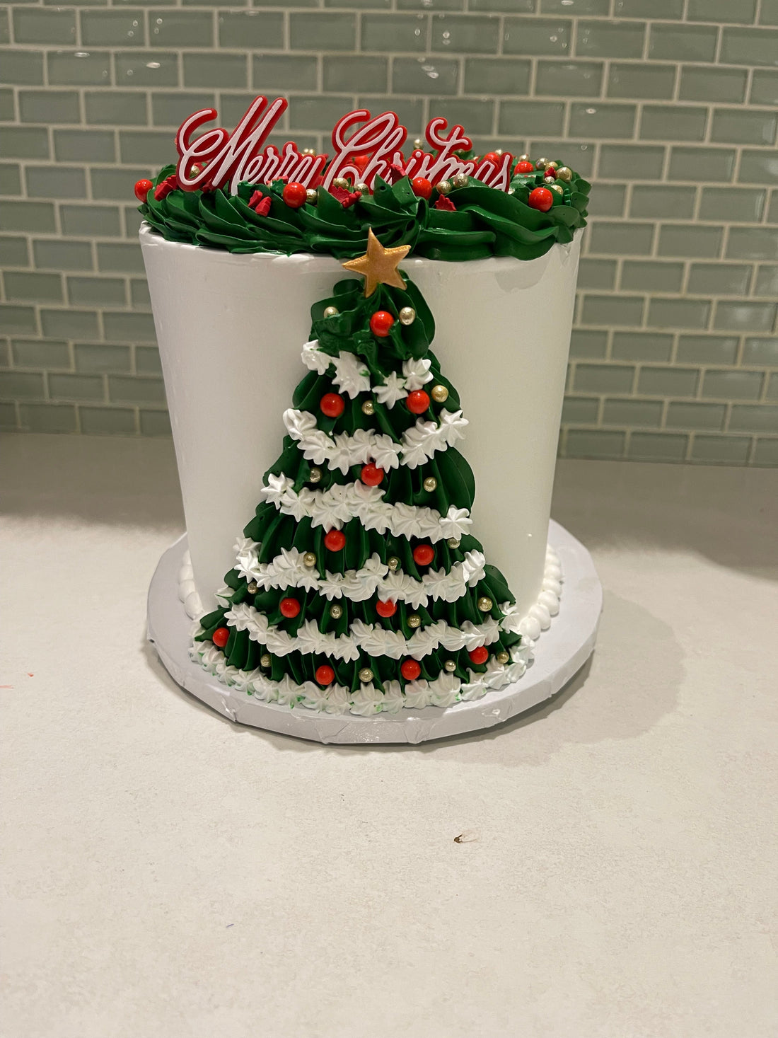 CHRISTMAS TREE CAKE