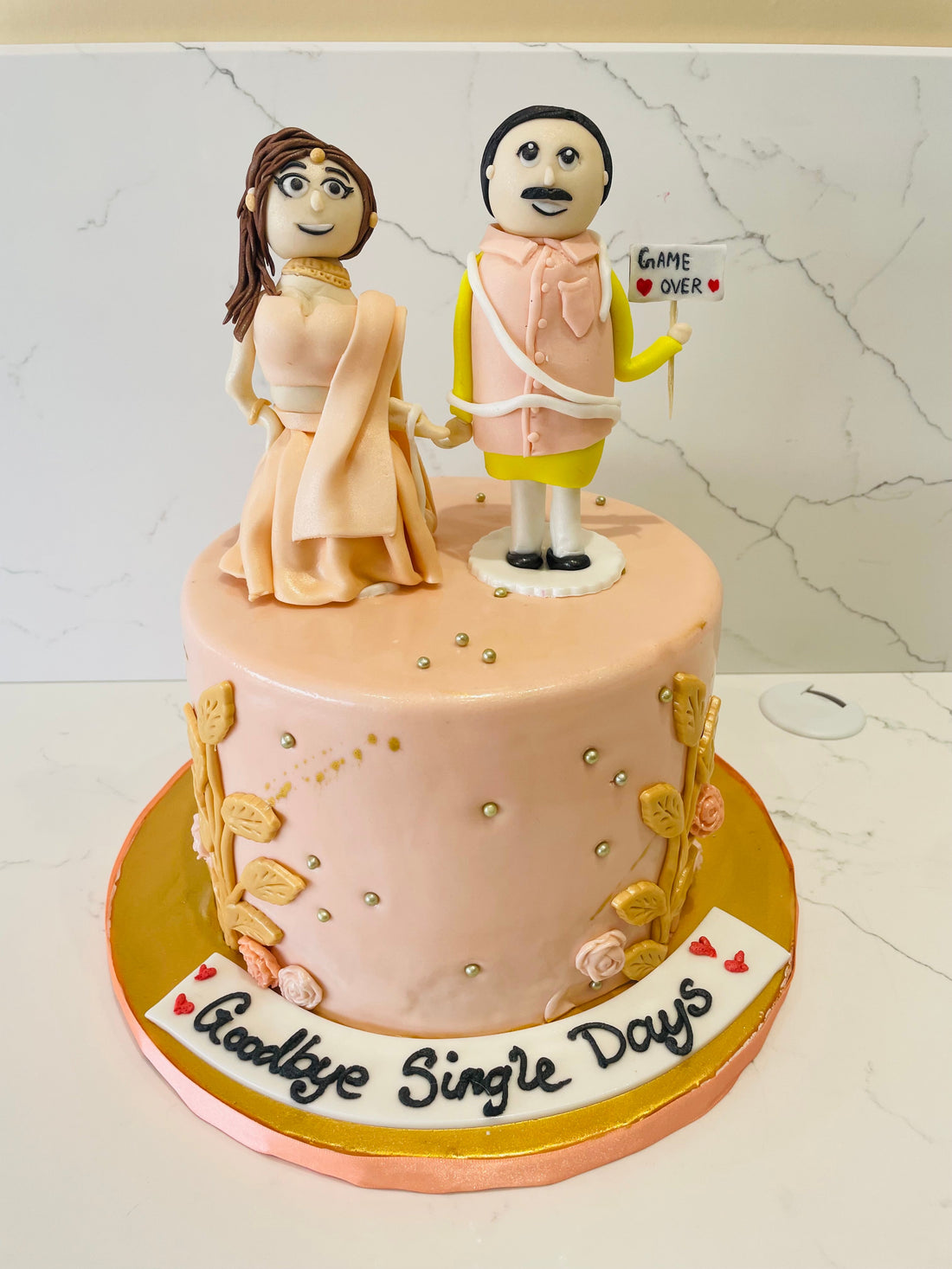 INDIAN COUPLE WEDDING CAKE