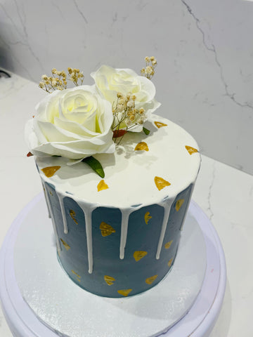 GREY & IVORY DRIZZLE CREAM CAKE