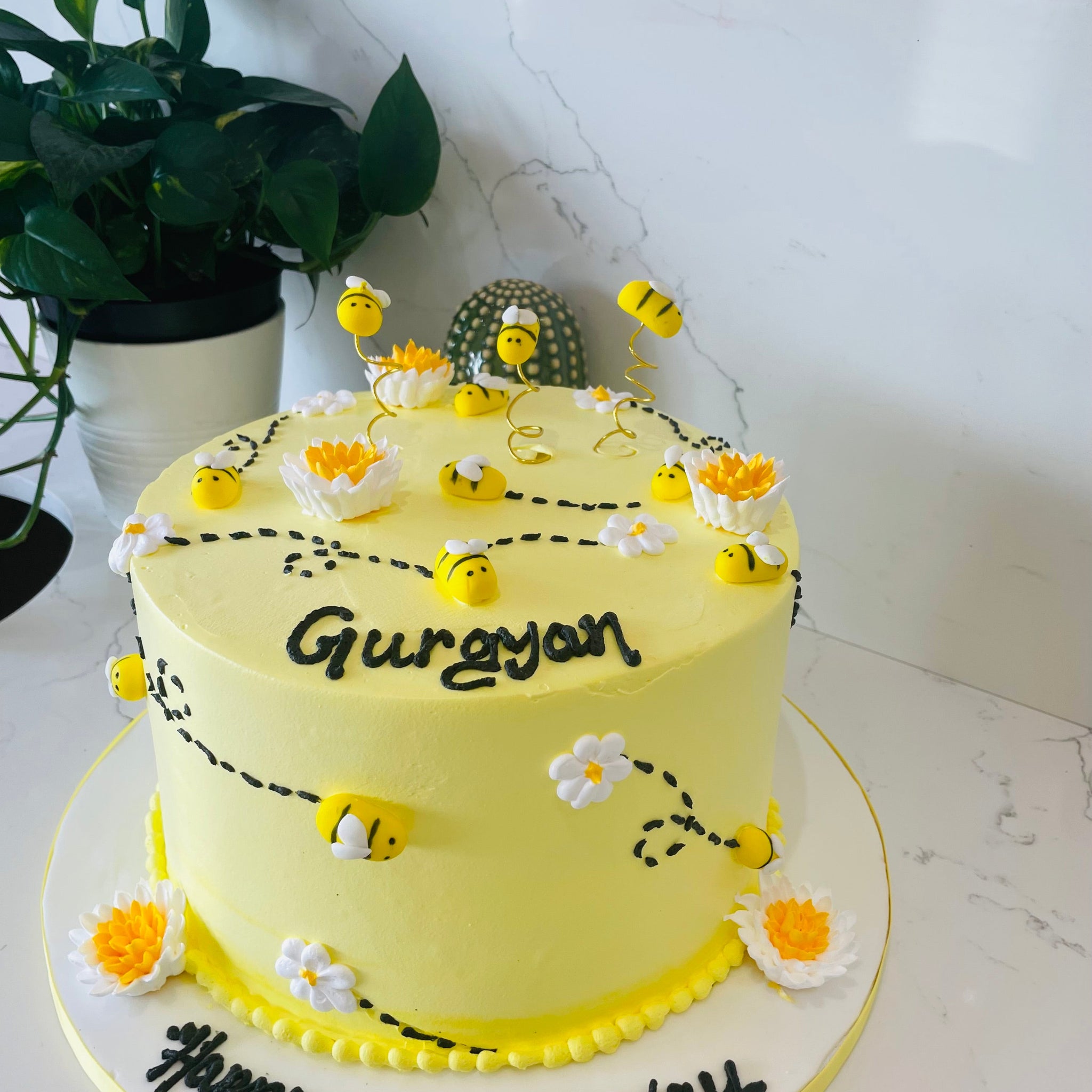 BEE CREAM BIRTHDAY CAKE