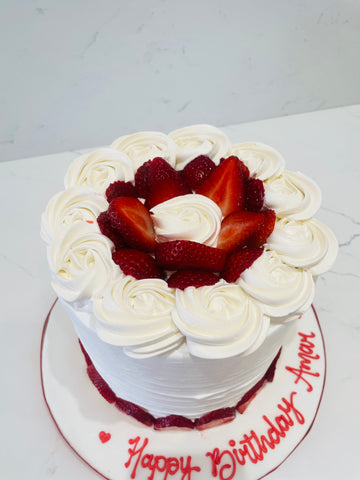 IVORY STRAWBERRY CAKE