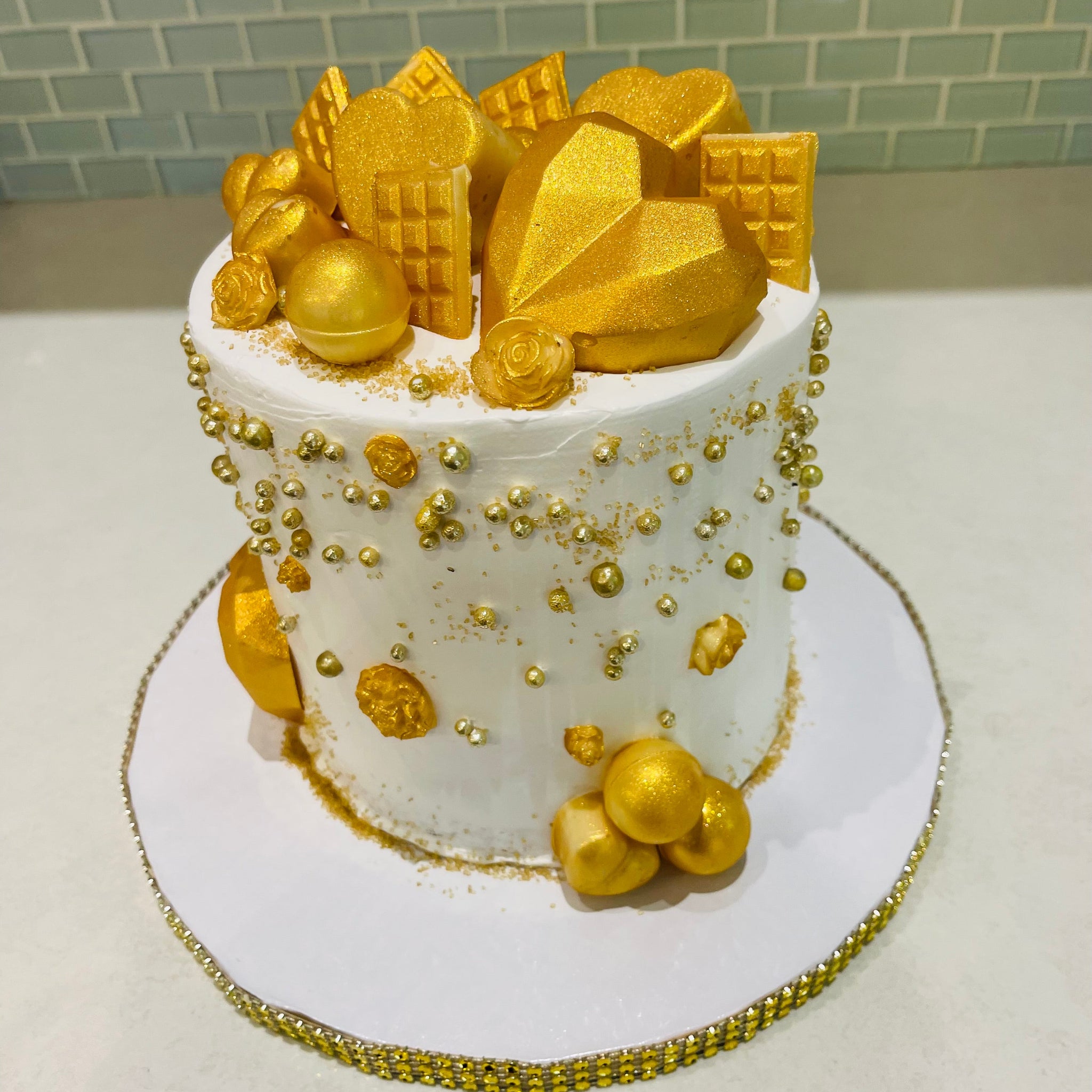 WHITE AND GOLD HEARTS BIRTHDAY CAKE