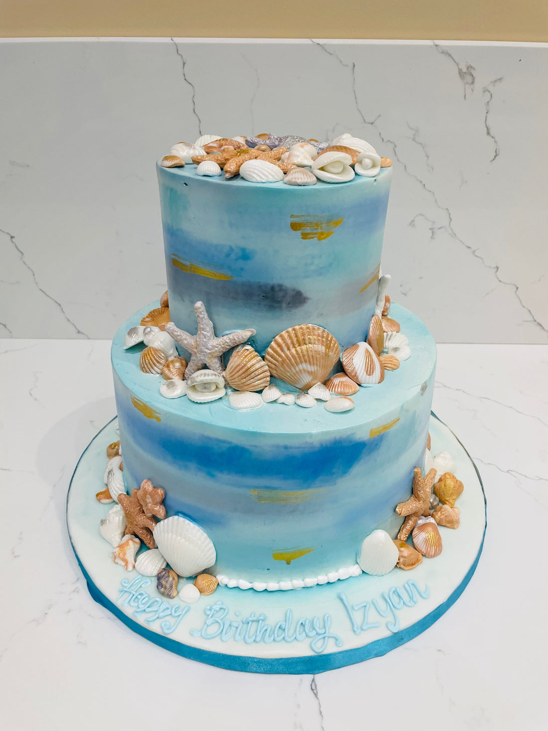 UNDERWATER TIERED CREAM CAKE