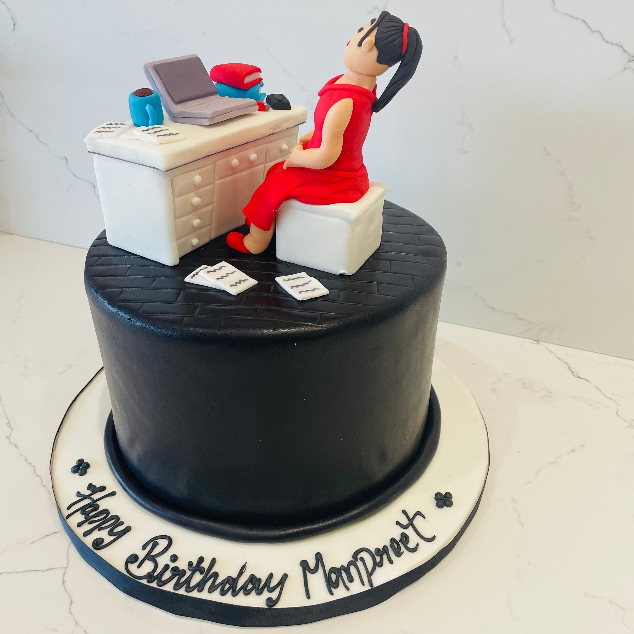 DISPATCHER FONDANT CAKE
