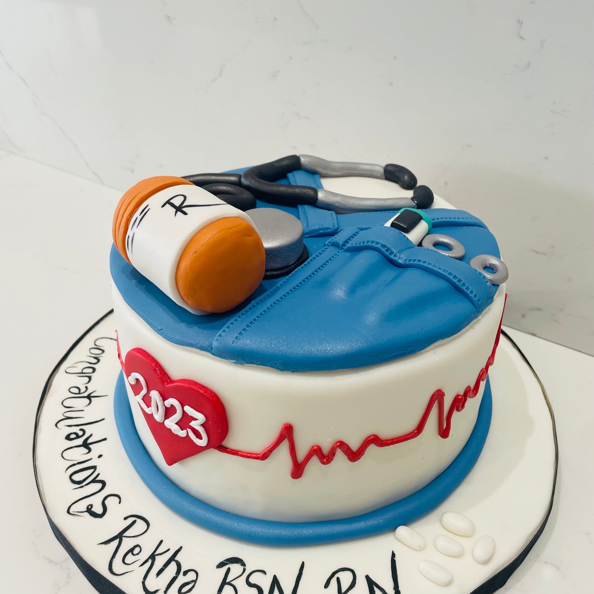RN DOCTOR THEME FONDANT CAKE