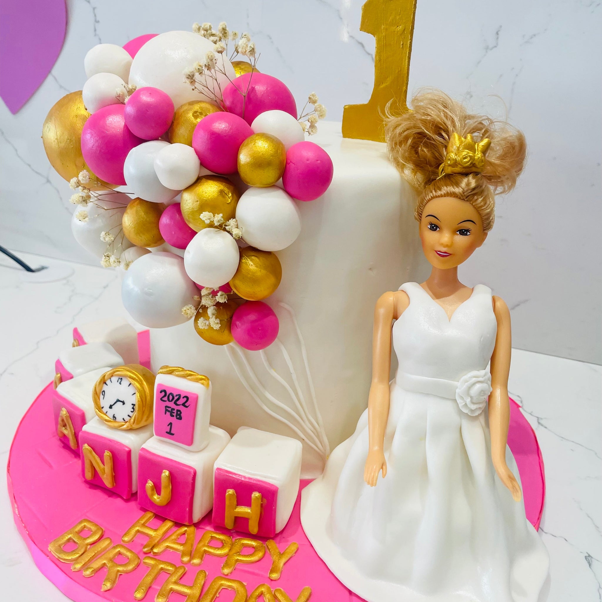 SAANJH BALLOON FONDANT CAKE