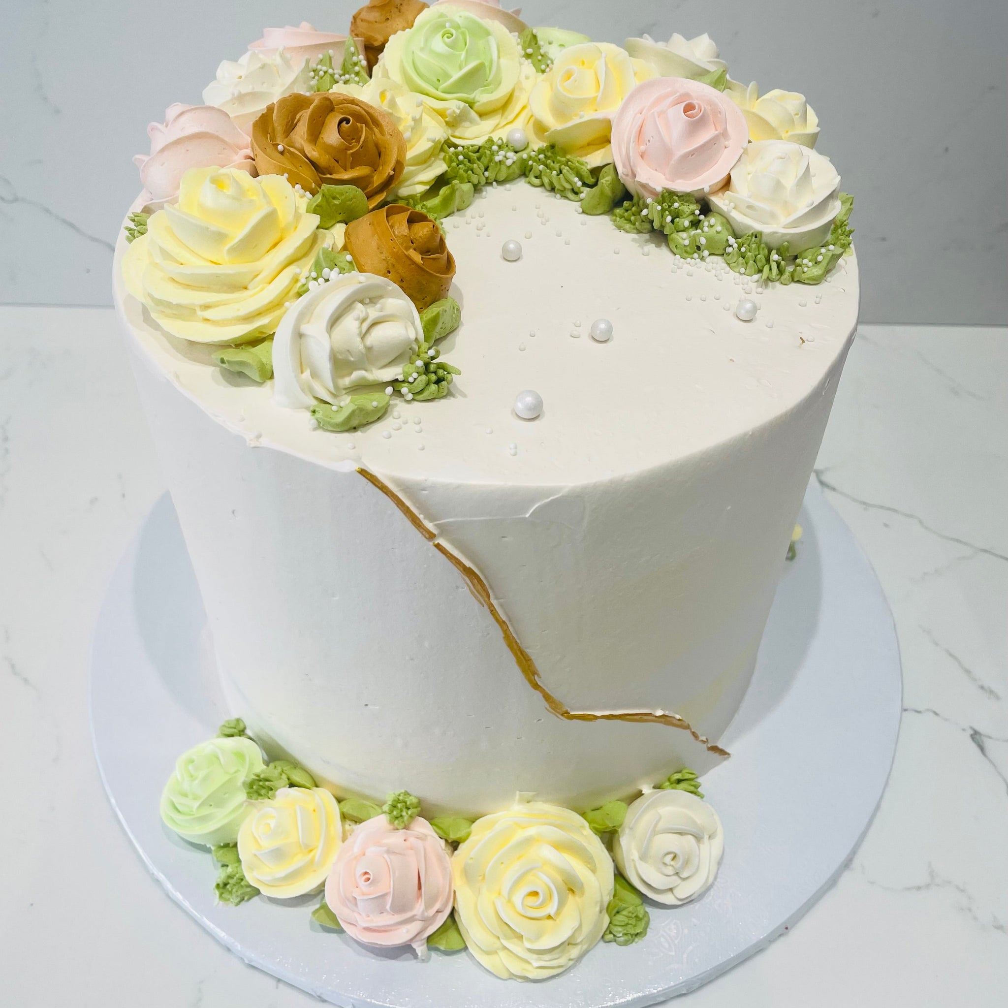 PASTEL SHADES CREAM CAKE