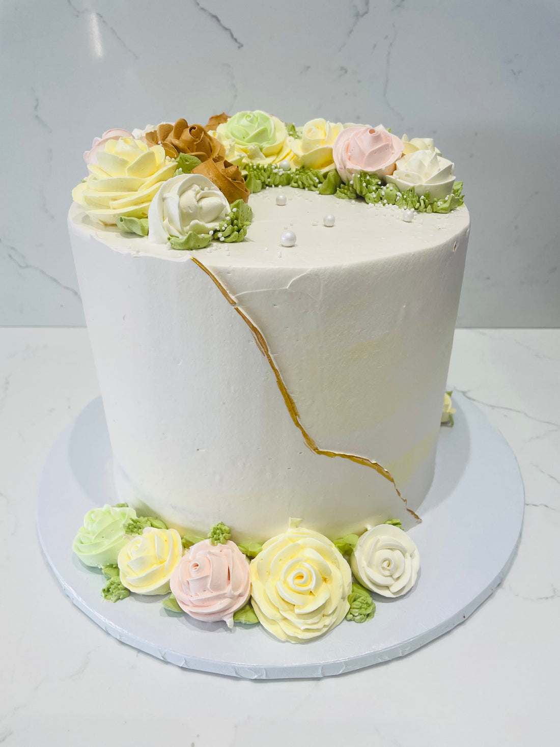 PASTEL SHADES CREAM CAKE