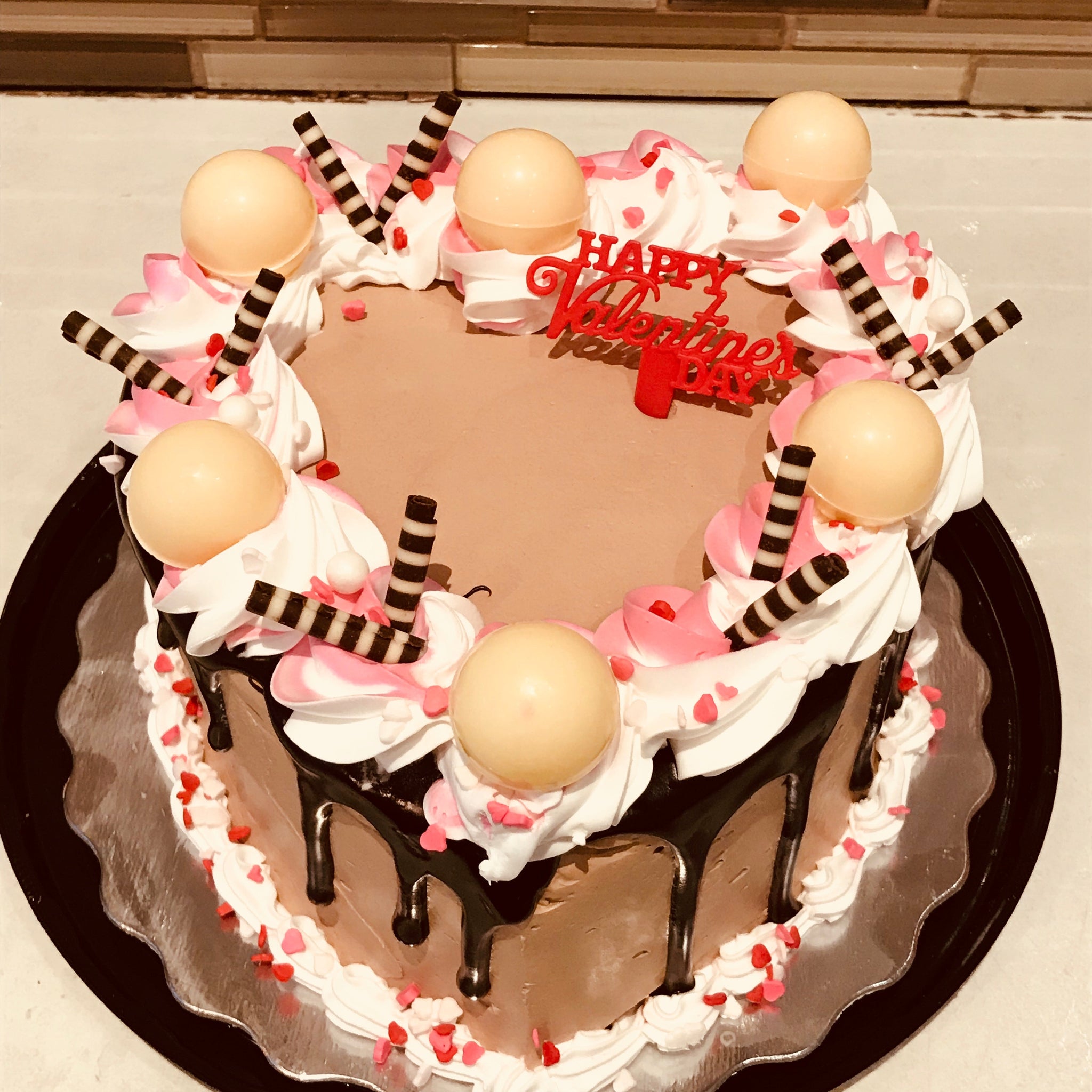 Choco Dripping Valentine cake
