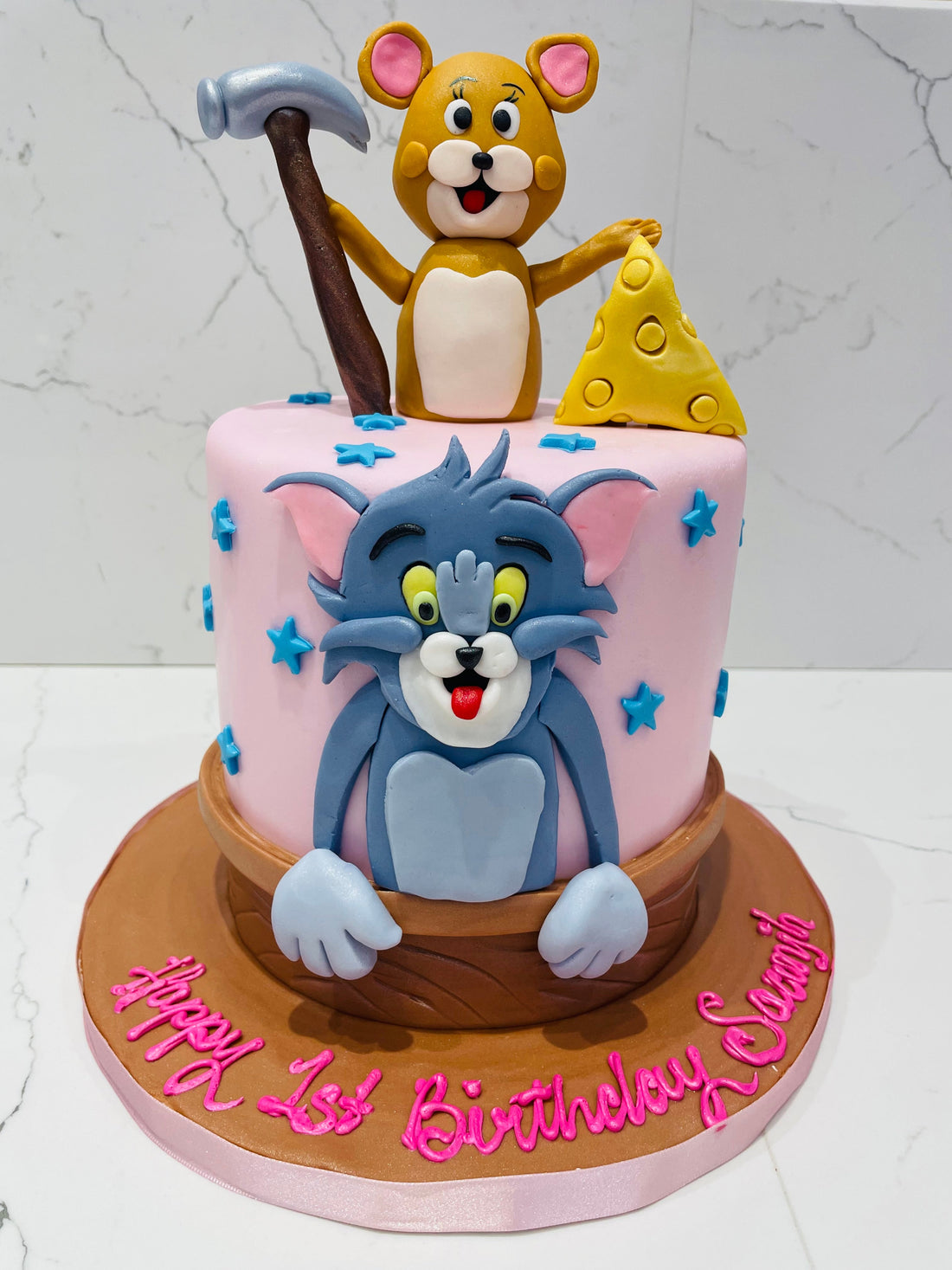 TOM & JERRY FONDANT CAKE