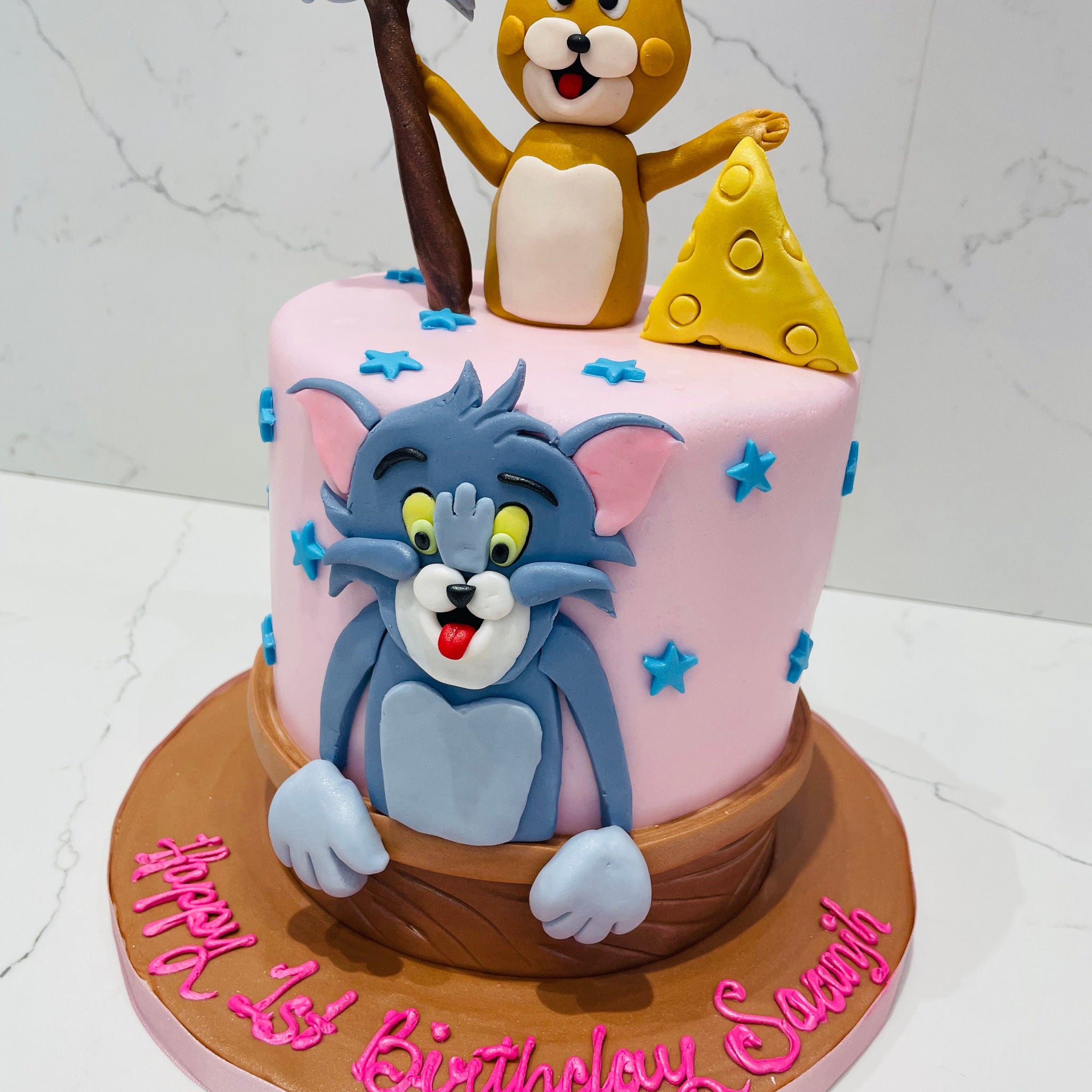 TOM & JERRY FONDANT CAKE