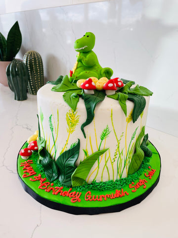 DINOSAUR JUNGLE FONDANT CAKE