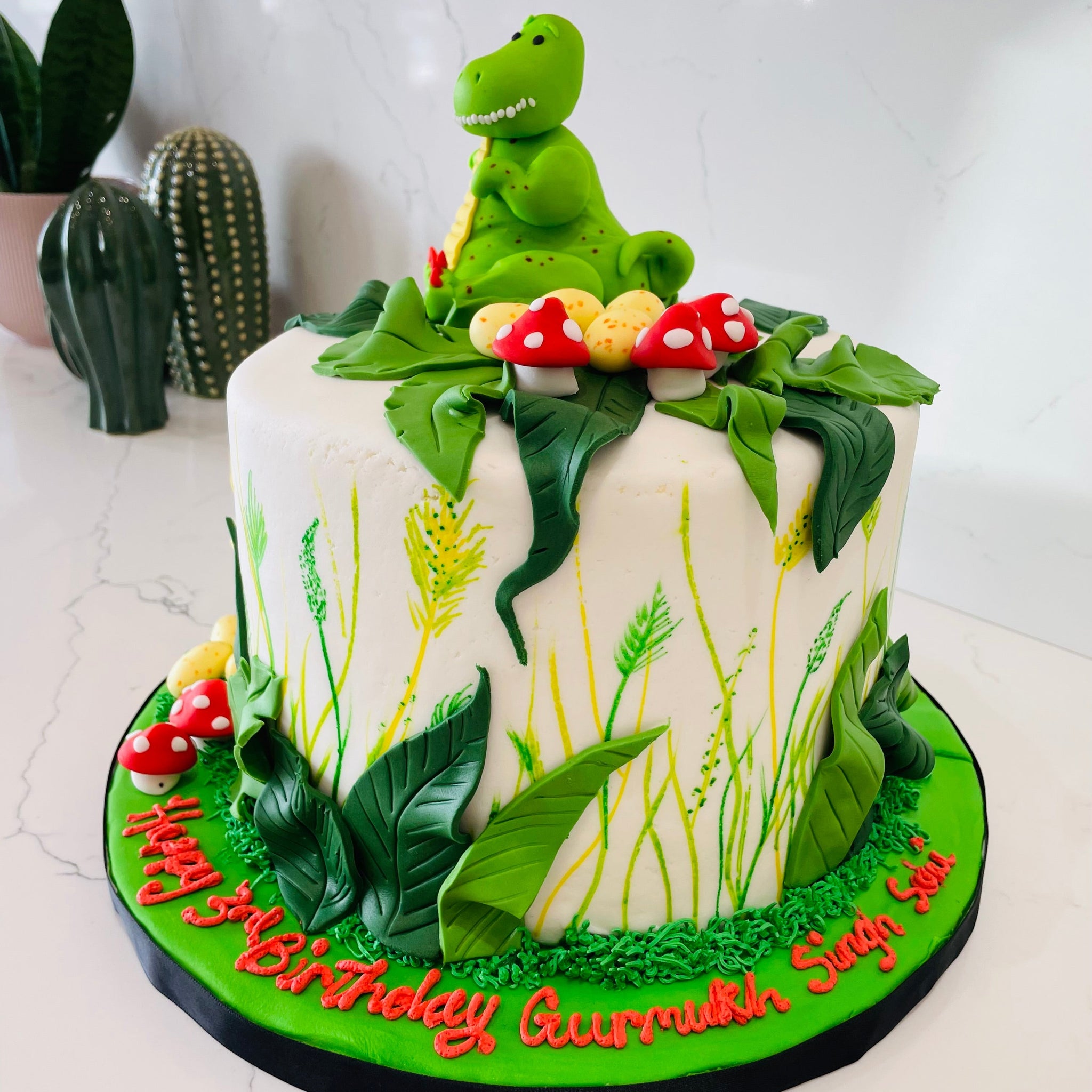 DINOSAUR JUNGLE FONDANT CAKE
