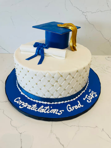 JAPJI GRADUATION FONDANT CAKE