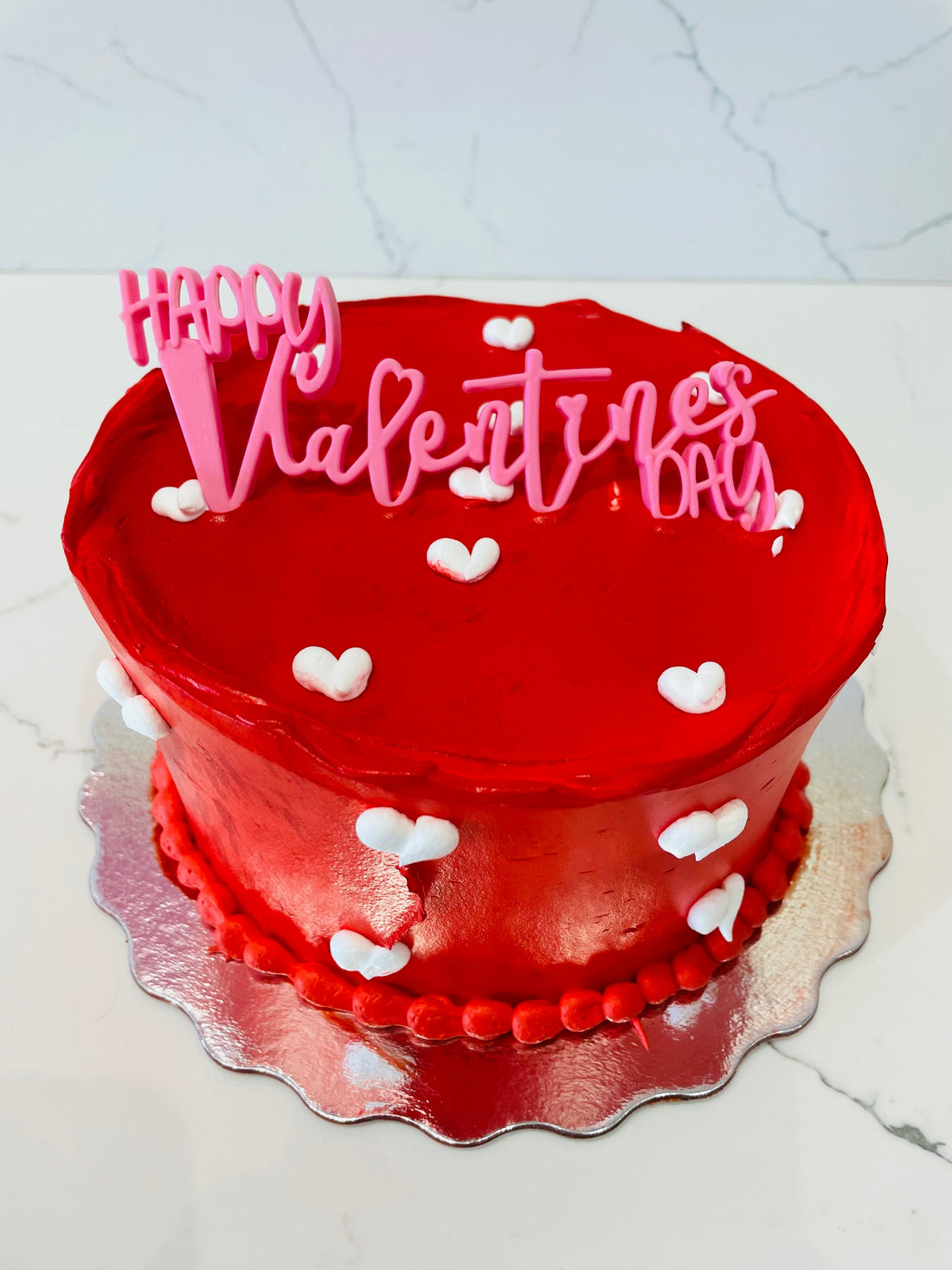 WHITE HEARTS RED CAKE