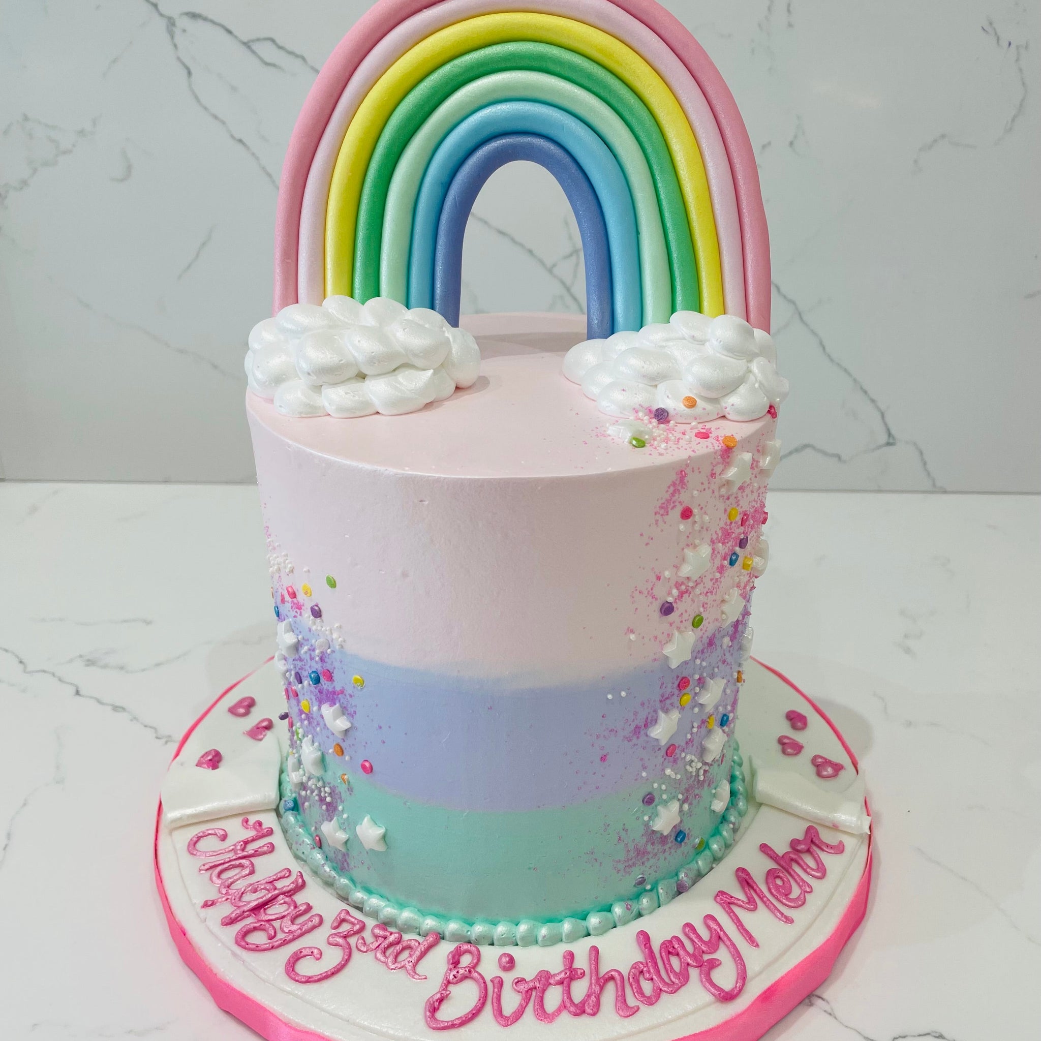 PASTEL RAINBOW CREAM CAKE
