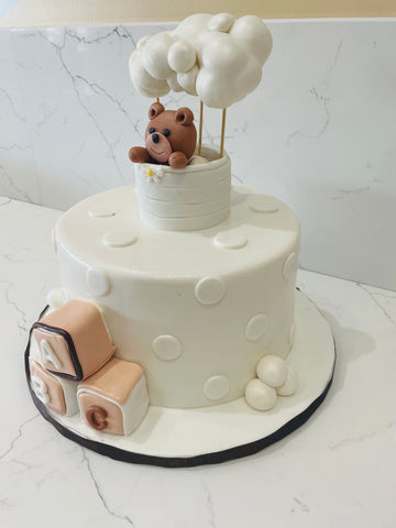 WHITE HOT AIR BALLOON FONDANT CAKE