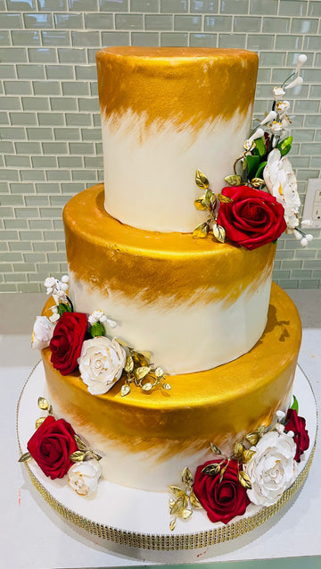 SELENA GOLD FONDANT WEDDING CAKE