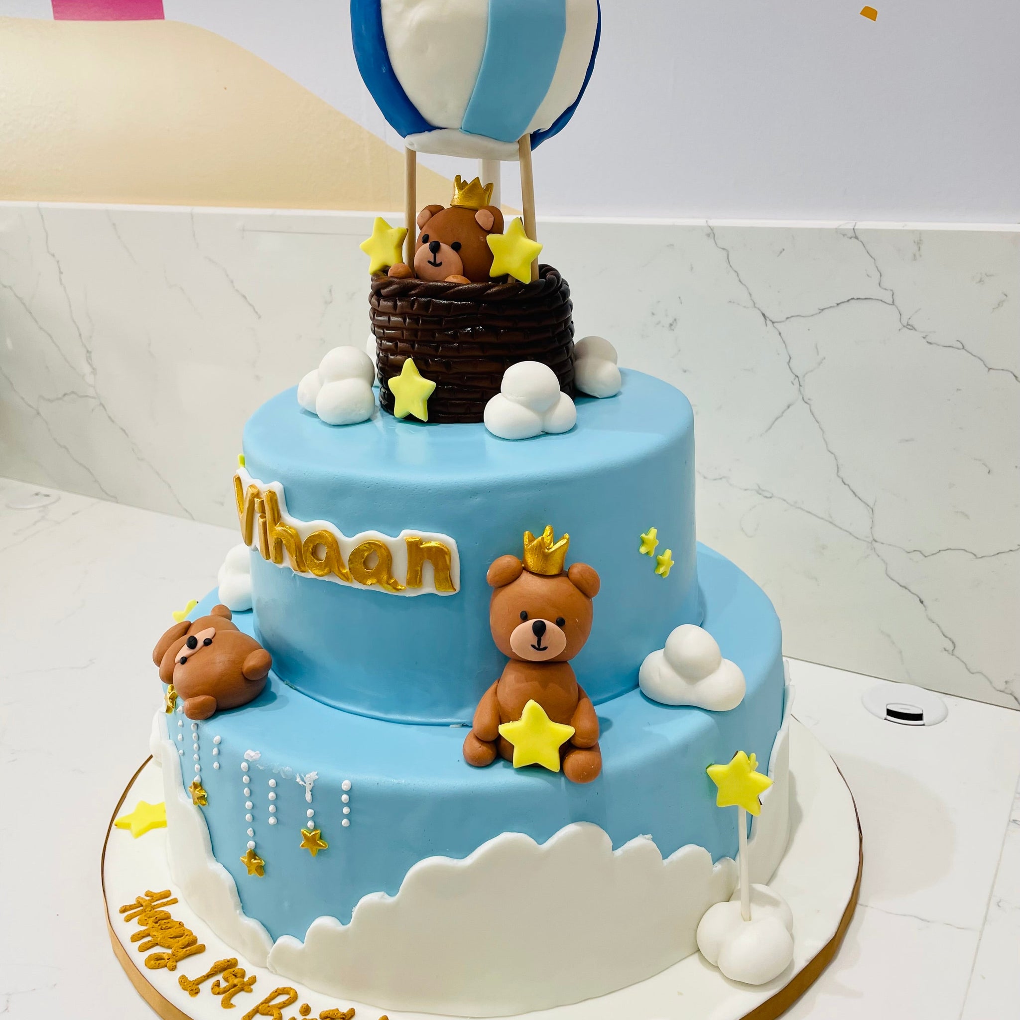 HOT AIR BALLOON TIERED FONDANT CAKE