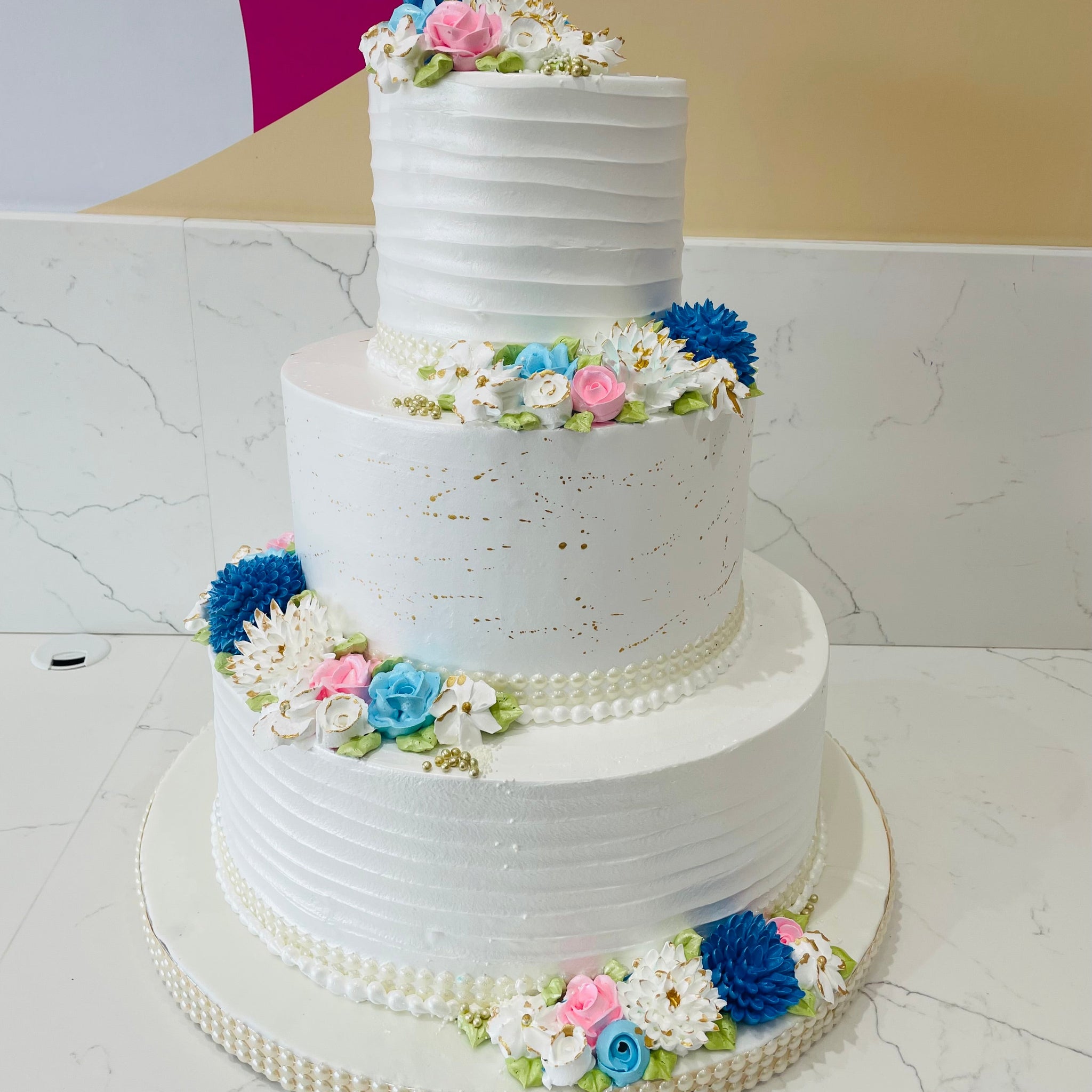 FLORAL WEDDING CREAM CAKE