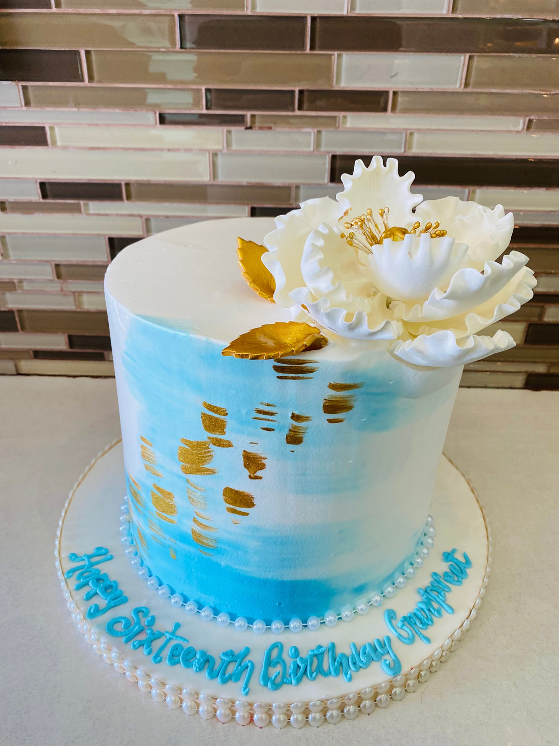 BREEZY BLUE CREAM CAKE