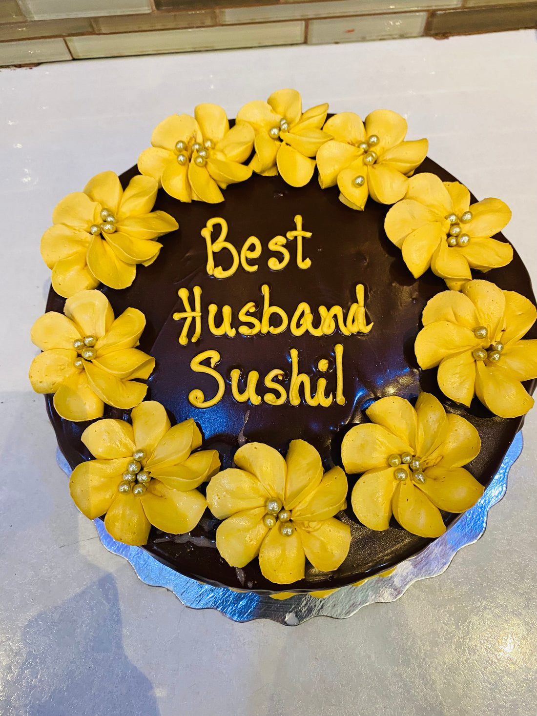 MUSTARD FLORAL CAKE