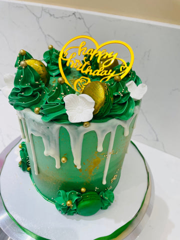 BOTTLE GREEN CREAM CAKE