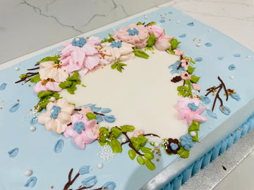 ISLA BLUE FLOWER CAKE