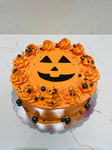 PUMPKIN HALLOWEEN CAKE