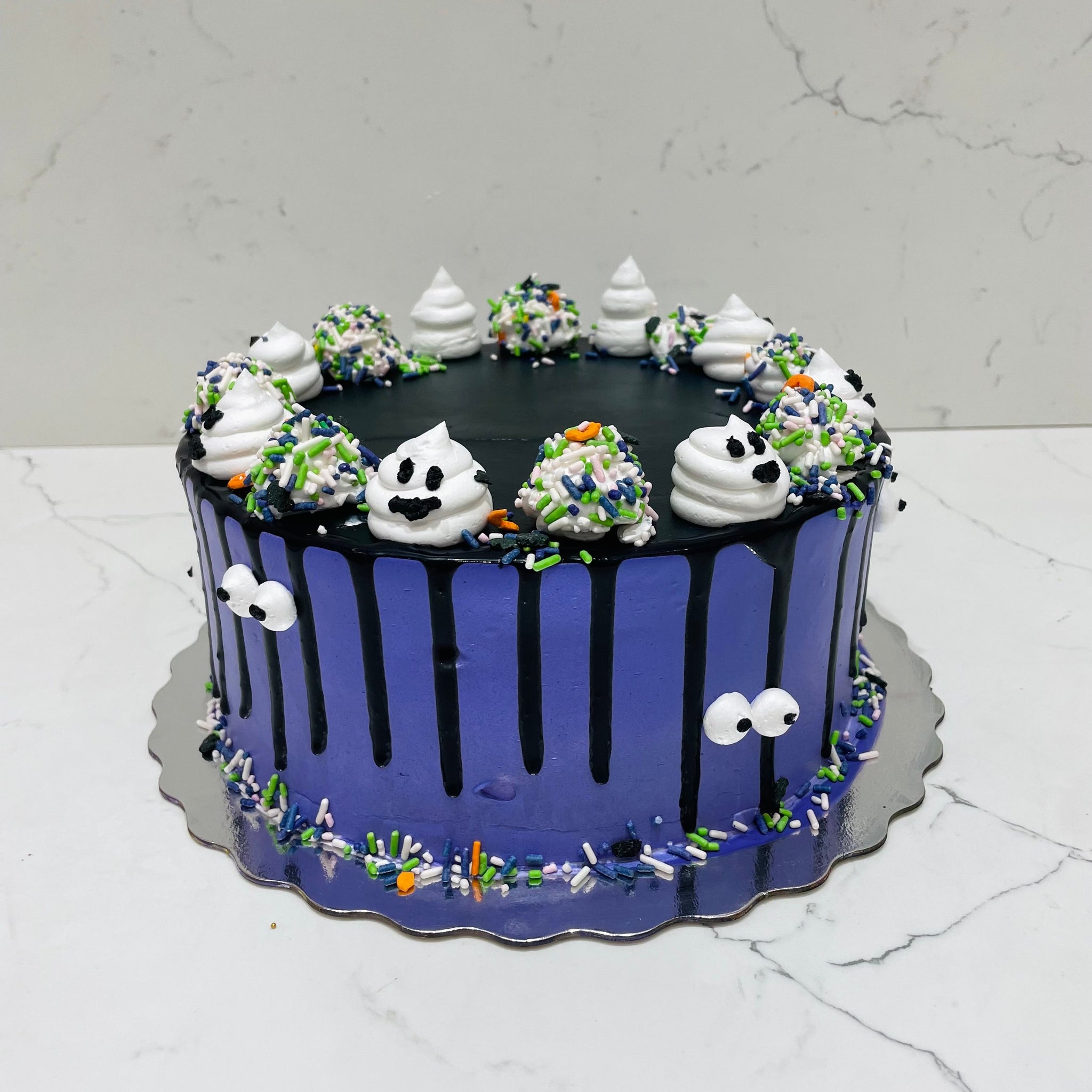 PURPLE GHOST HALLOWEEN CAKE