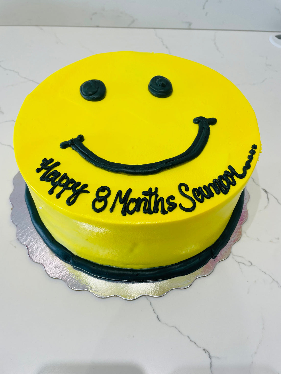 SMILE EMOJI CAKE