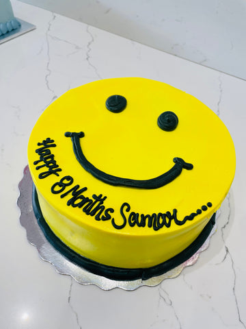 SMILE EMOJI CAKE