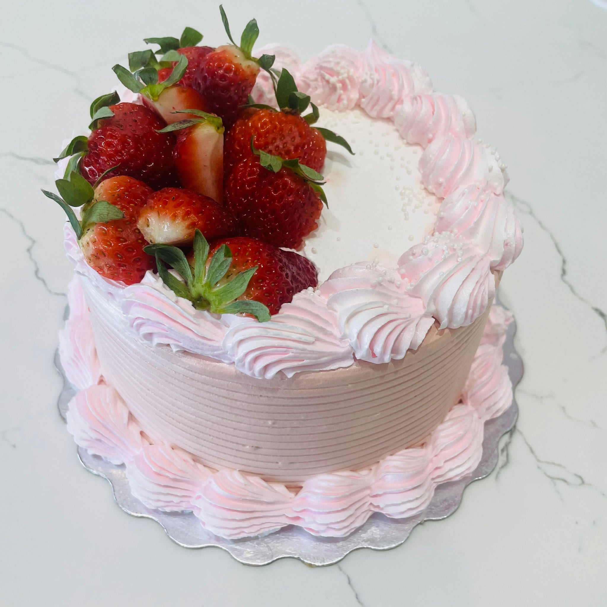 BASIC STRAWBERRY CAKE