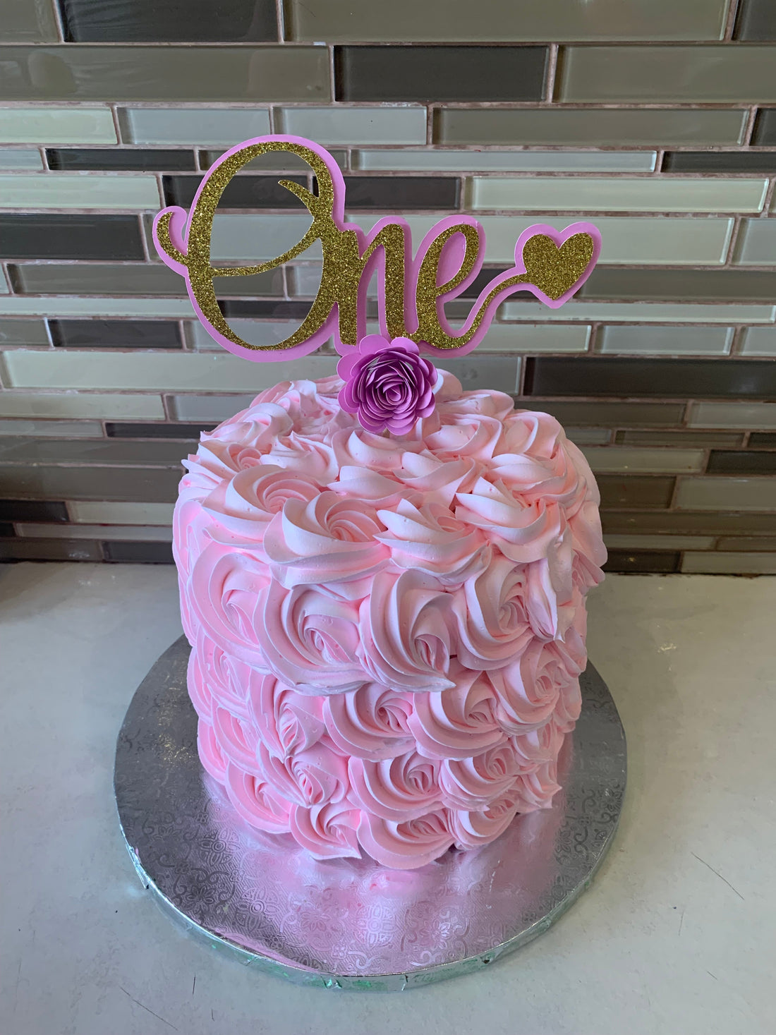 ONE ROSETTE CREAM CAKE