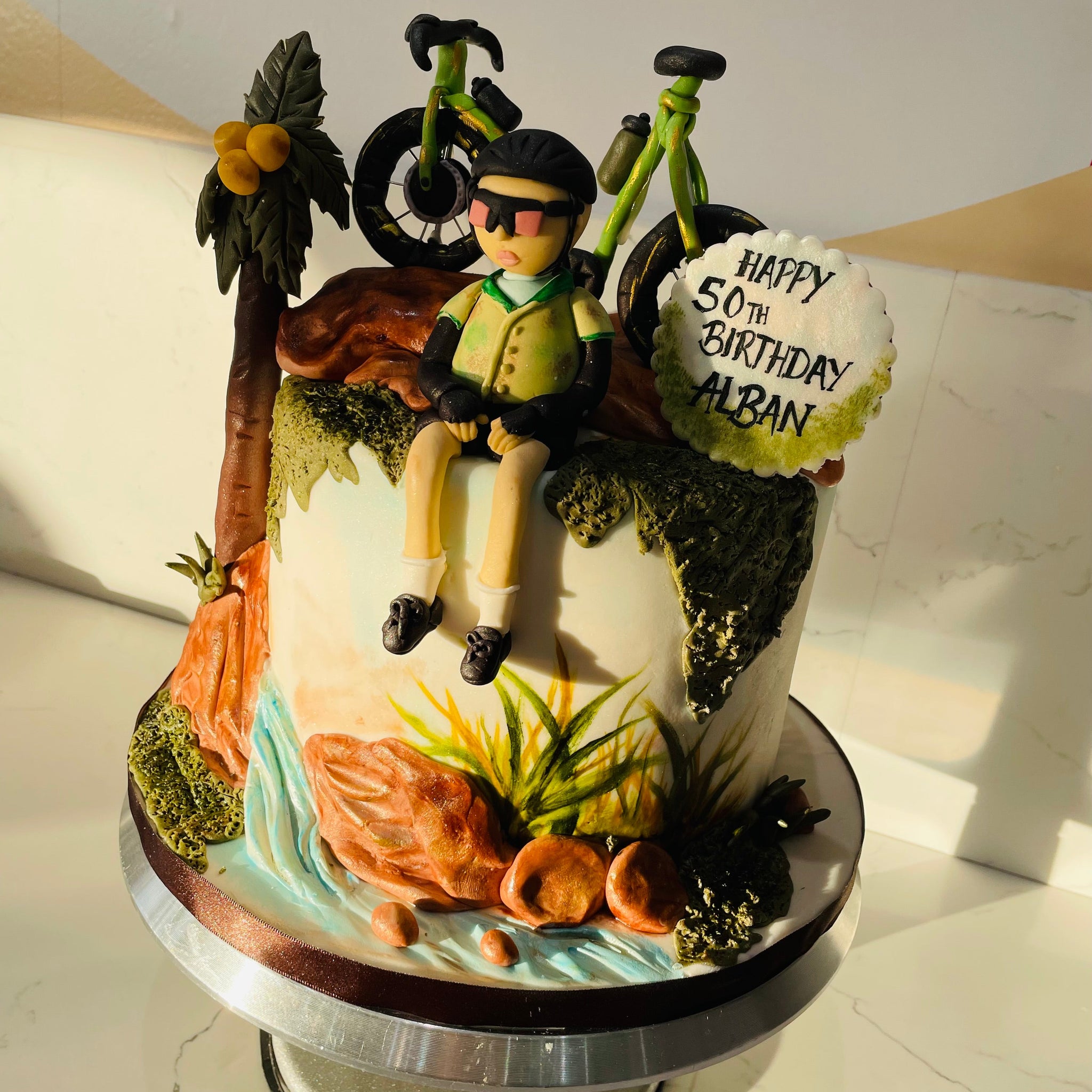 BIKING ADVENTURE FONDANT CAKE