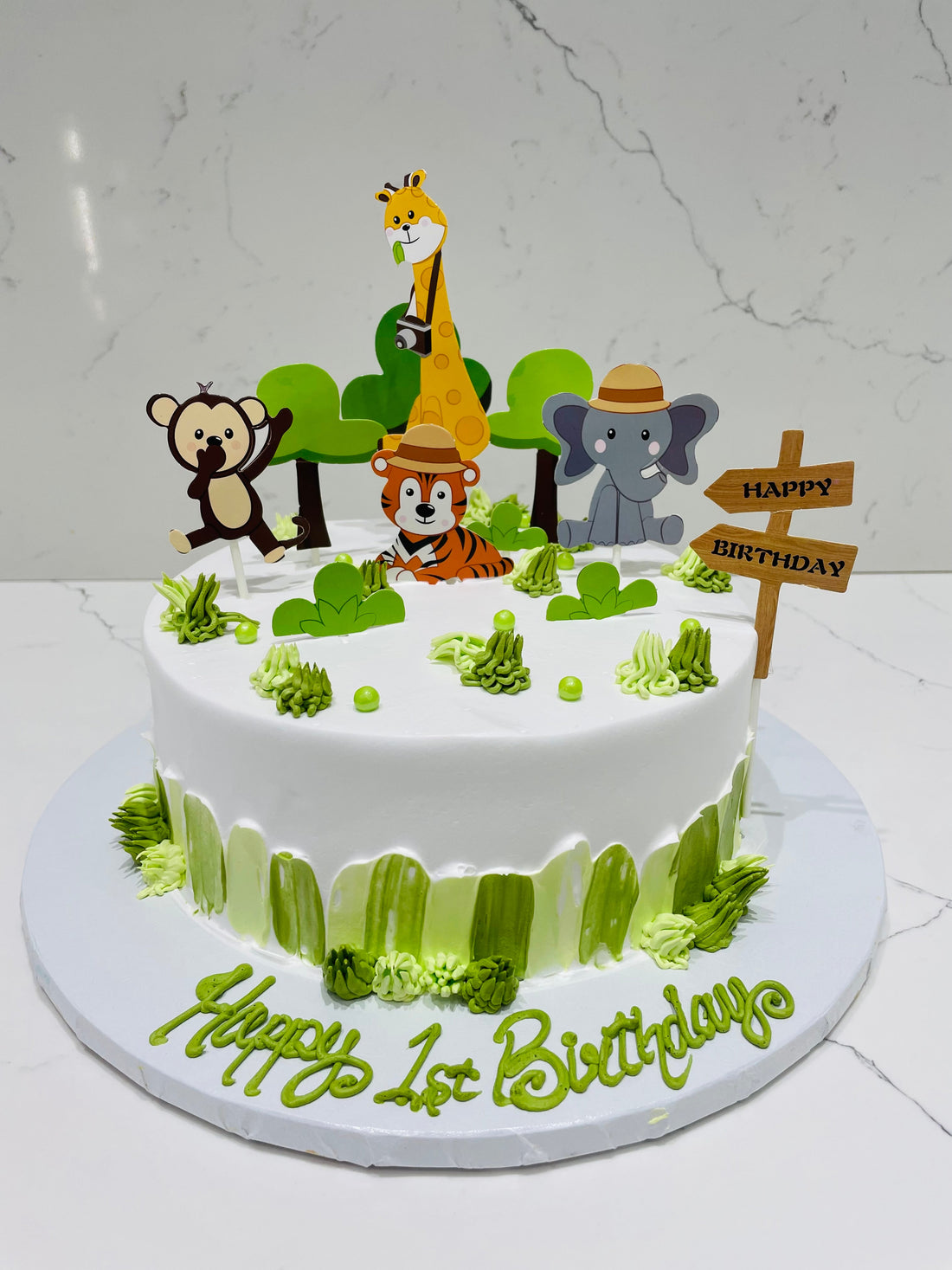 JUNGLE ANIMAL SAFARI CREAM CAKE