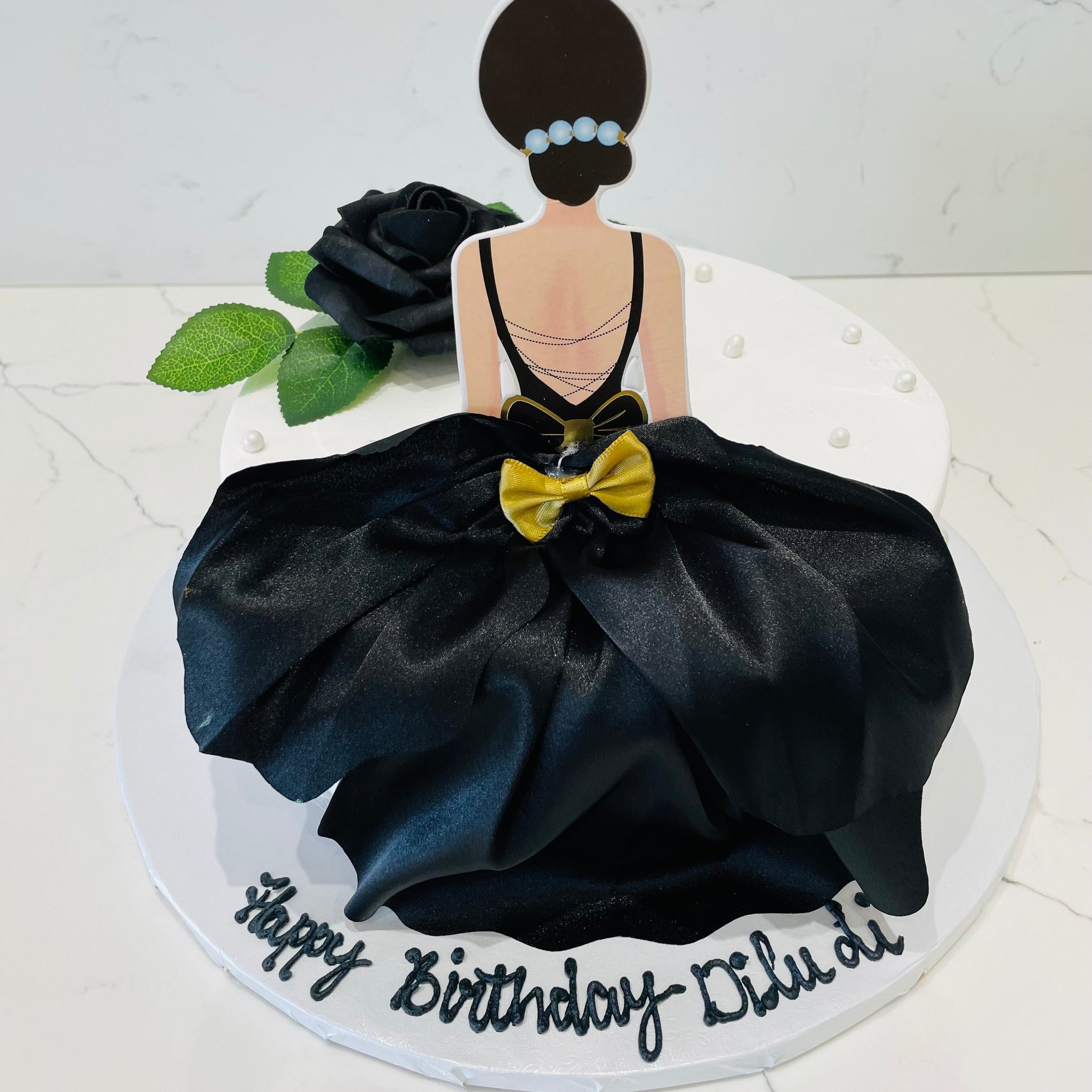 MILLY QUEEN  BIRTHDAY CAKE
