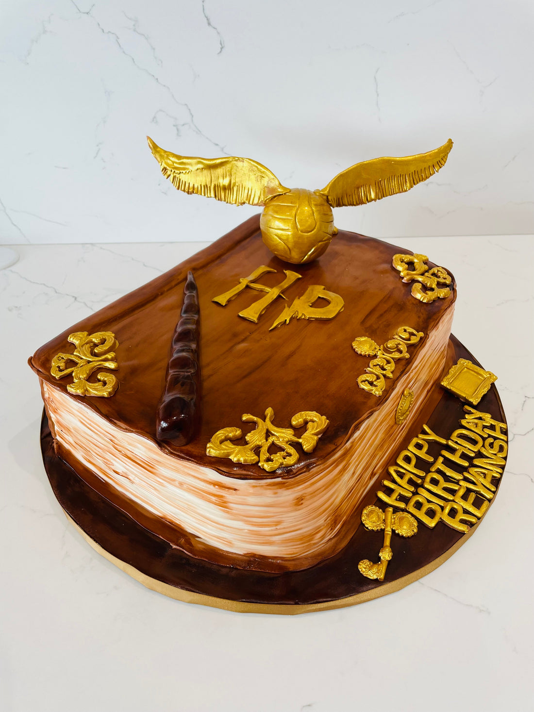 HARRY POTTER BOOK FONDANT CAKE