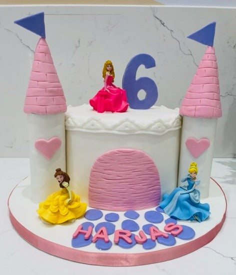 DISNEY CASTLE FONDANT CAKE