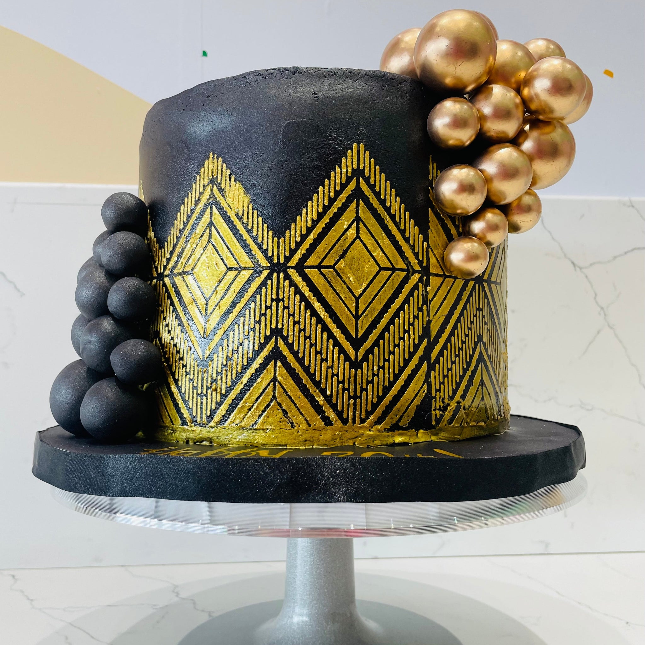 BLACK & GOLD DAMASK FONDANT CAKE
