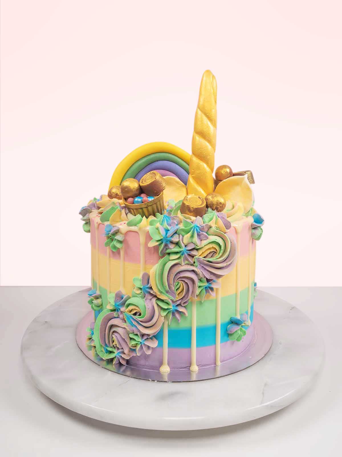 Rainbows & Unicorns Cake