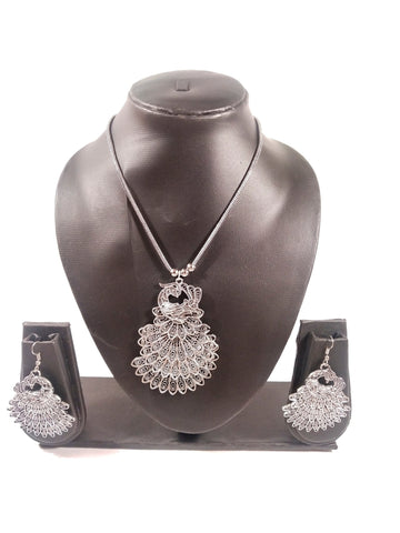 Silver Necklace Set