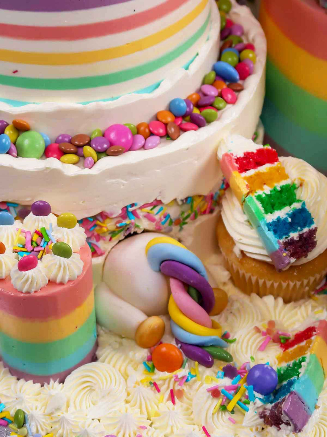 Unicorns & Rainbows Cakescape Cake