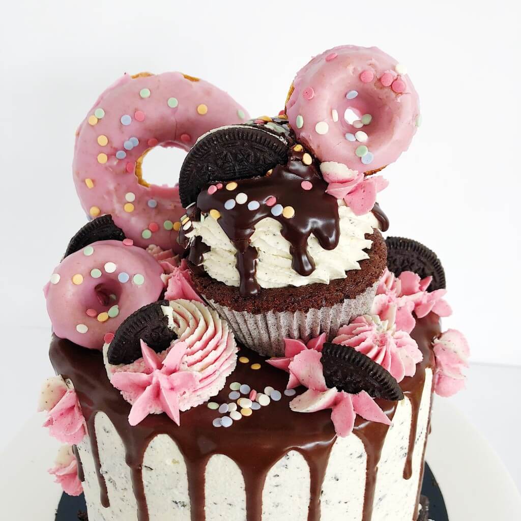 Vegan Oreo Milkshake Cake