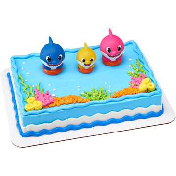 BABY SHARK TOY CAKE