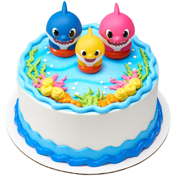 BABY SHARK TOY CAKE