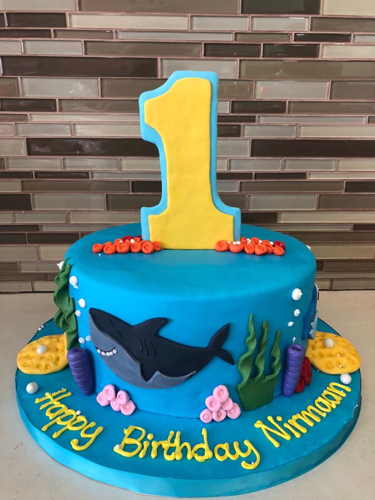 Baby Shark Fondant Cake