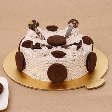 Crunchy Oreo Birthday Cake