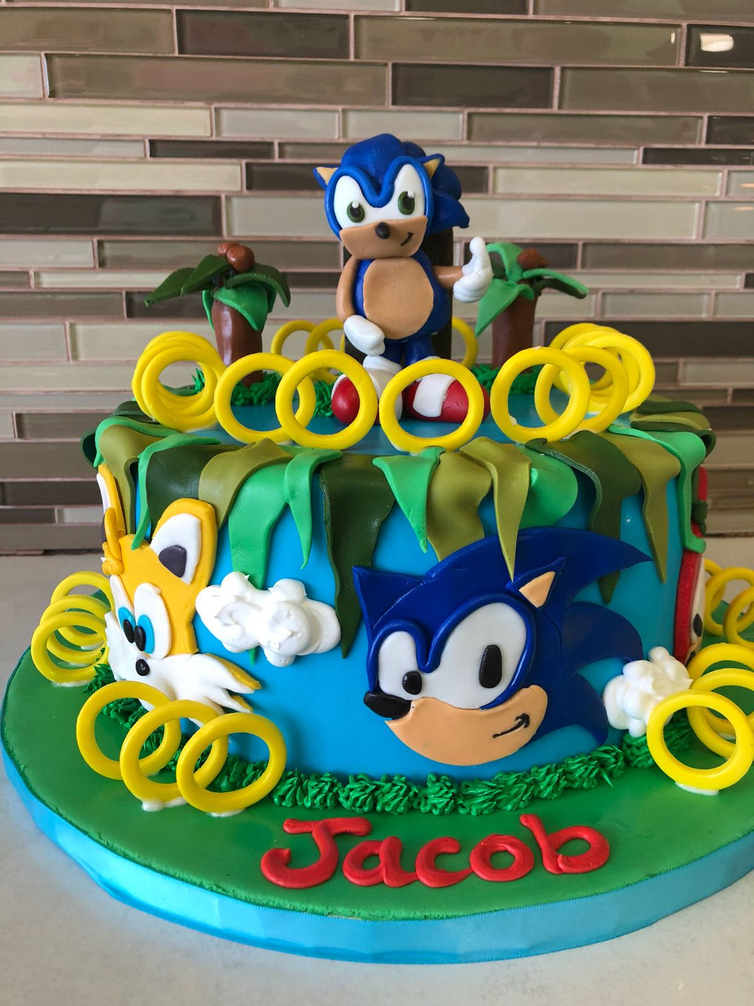 Sonic Fondant Cake